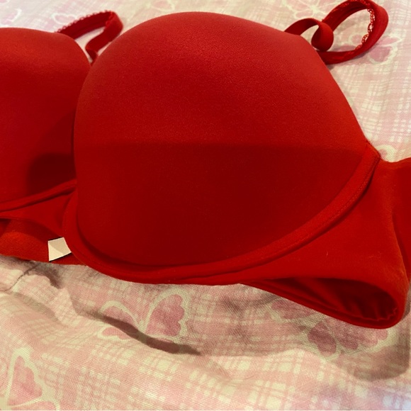 Victoria’s Secret bra size 36D - Picture 2 of 4